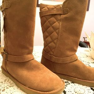 Awesome pair of Sonoma Suede boots. Size 11m w/ faux fur lining, top to toe.